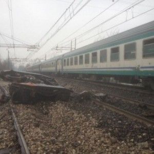 Treno diretto a Parma si scontra a Rubiera