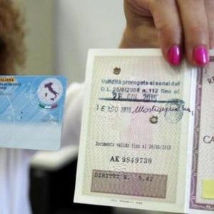 Carta d'identità: da domani a Torino sarà solo elettronica