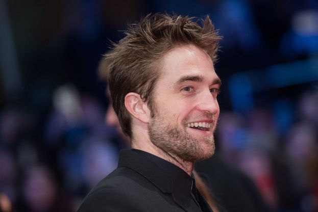 Berlino, Pattinson è un cowboy. Fischi al film ma le fan accorrono