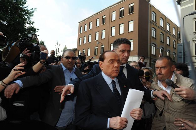 Milano, Berlusconi dal giudice per firmare l'affido