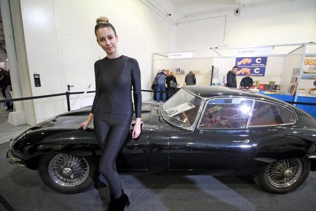 Dall'auto di Diabolik ai vinili di Modugno e Mia Martini: a "Milanofil 2018" non solo francobolli