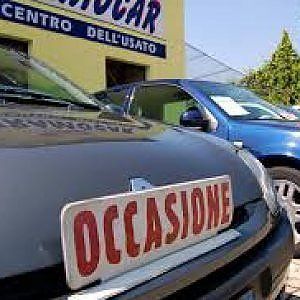 Il decalogo Antitrust per le auto usate: "Attenzione alle truffe"
