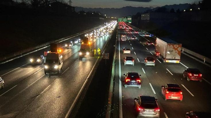 Tragedia sfiorata a Venaria per un’auto in contromano: al volante un pensionato di 74 anni
