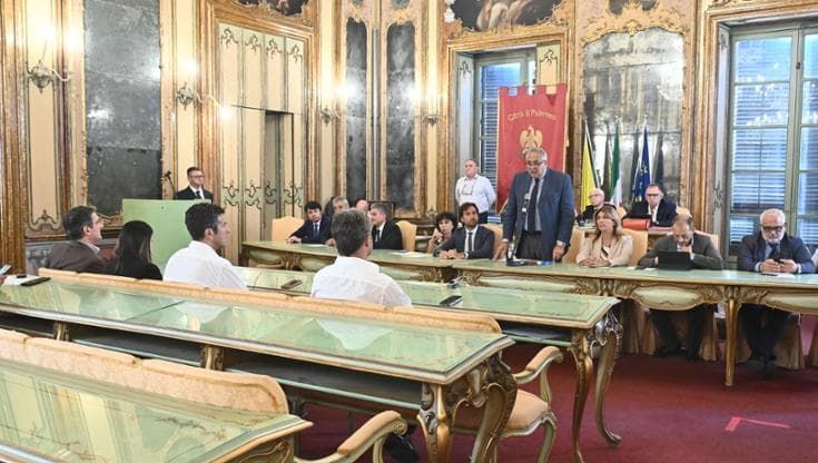 Lagalla al terzo tentativo riesce a leggere la relazione e ora la maggioranza sostiene la riconferma