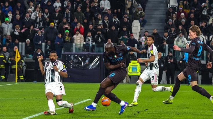Napoli ko con la Juve di Spalletti: 3-0, ma l’arbitro nega un rigore agli azzurri