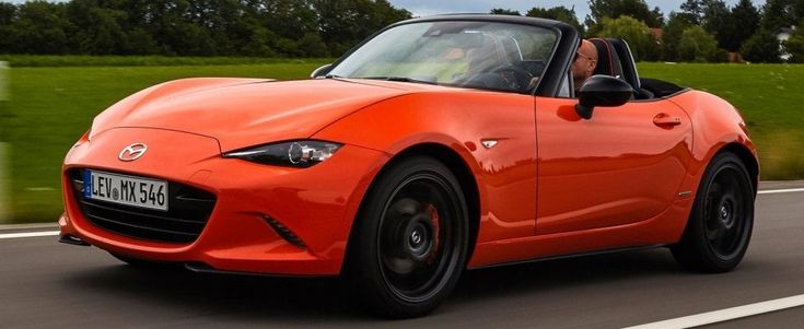 Mazda MX-5, trent'anni di passione 