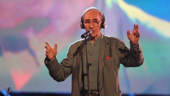 Napoli Teatro Festival, al via con Battiato a piazza Plebiscito