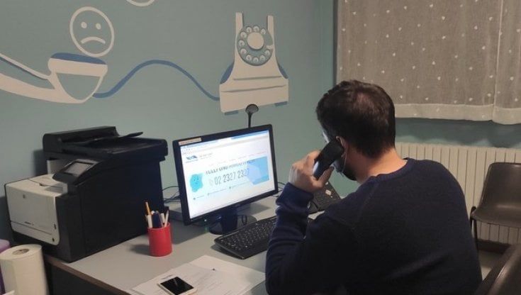 Telefono Amico, cercansi amici contro il mal di vivere