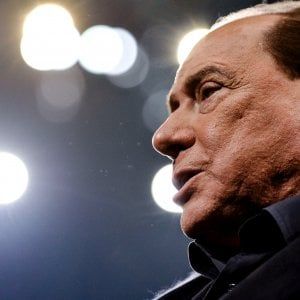 Banca Mediolanum: Bankitalia chiede a Berlusconi di scendere sotto il 10%