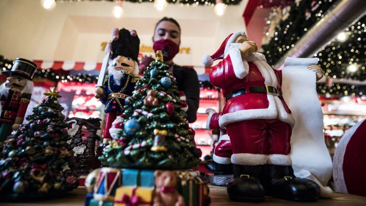 Per Natale Rt sotto l’1. Sì ai regali, no ai cenoni o ci sarà la terza ondata