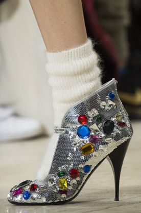 Le scarpe da avere a Natale: altissime e super scintillanti 