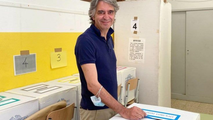 Ballottaggio Verona, Sboarina rifiuta l'apparentamento con Tosi: "No agli accordi di Palazzo, preferisco la coerenza"