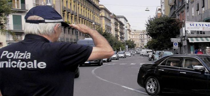 Il presidente Sergio Mattarella a Napoli
