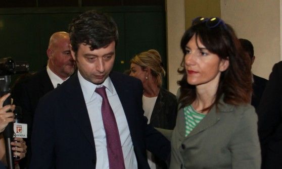 Lettera con minacce di morte alla Paita: "I soldi delle pensioni sono nostri, dillo alla Boschi"