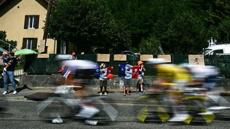 Tour, l’Uci appoggia la linea dura: “La lotta al doping è la nostra priorità”