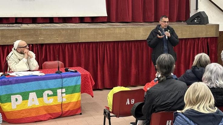 Padre Bernardo: “In piazza per la pace”. Il futuro vescovo: “Dobbiamo fare rete”