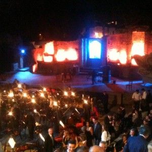 Caos biglietti per la Boheme nel Teatro Grande di Pompei, il sindaco denuncia: "Esclusi 250 studenti"