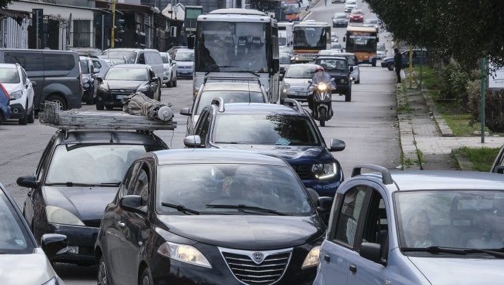 Lavori, strade e segnaletica. L'inferno traffico in città