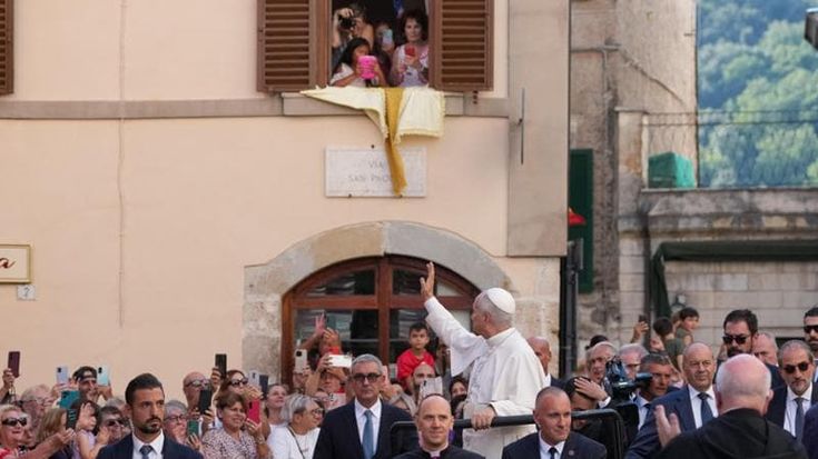 Leone XIV torna a Genazzano: festa di paese al santuario agostiniano dove andò dopo il Conclave