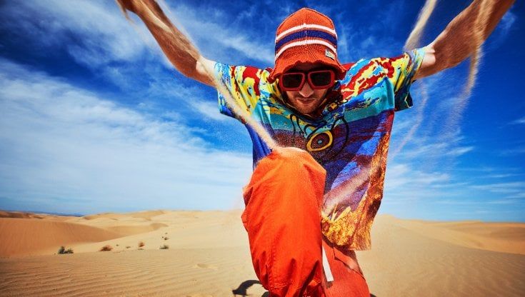 Dalla brughiera al deserto: Josh O'Connor per Loewe