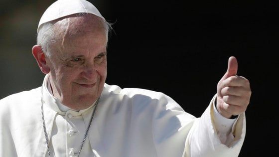 Carpi, finte suore bagarine vendono i pass per il Papa