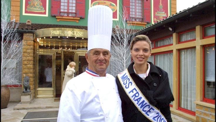 L’uomo oltre la cucina: Paul Bocuse e una vita di passioni, tra fotografia, donne e motori