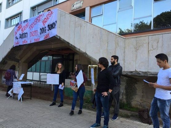 Università: gli studenti occupano la mensa per protesta contro il nuovo Isee