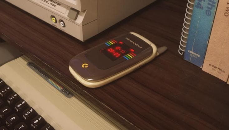 Commodore Callback: il pieghevole “tonto” ma non troppo che blocca i social