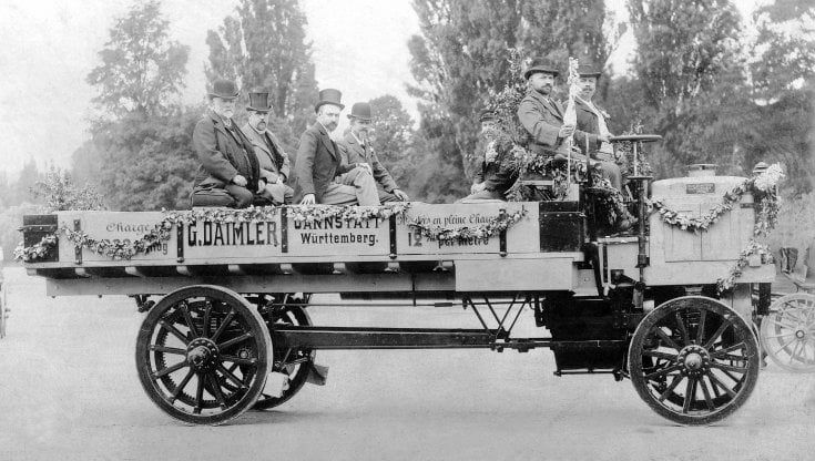 Phoenix, il primo truck compie 125 anni: sembrava una carrozza per cavalli. Ecco la storia