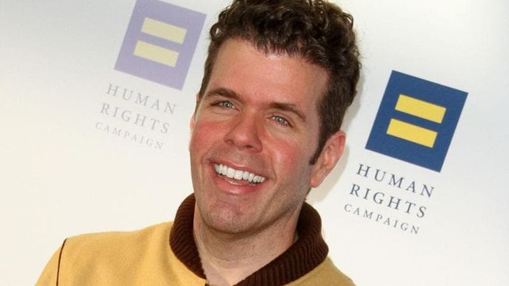 Perez Hilton ricoverato a Miami, atti di autolesionismo durante un diretta TikTok