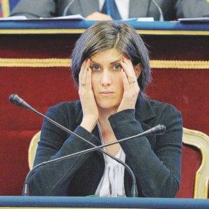 Torino, maratona notturna in Sala Rossa: sì al bilancio comunale, le opposizioni non votano