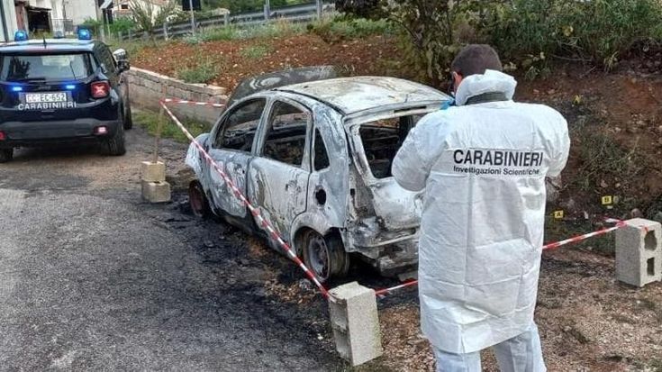 A fuoco l’auto del sindaco di Lenola, Fernando Magnafico: “Atto intimidatorio, s’indaga per dolo”