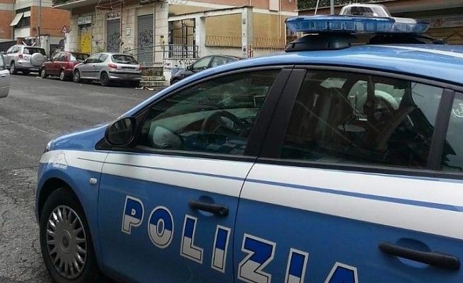 Lascia beb&egrave; in casa e va a cercare lavoro<br />intervento del 113 a Reggio Emilia