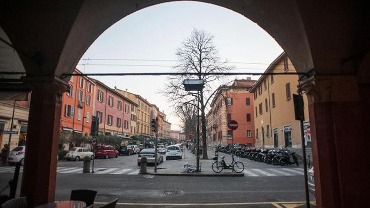 Casa sempre più cara a Bologna. Ecco i prezzi delle abitazioni in vendita in centro e in periferia