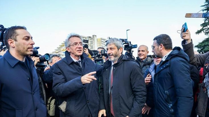 Regione, Napoli torna al centro: patto su edilizia, trasporti, stadio
