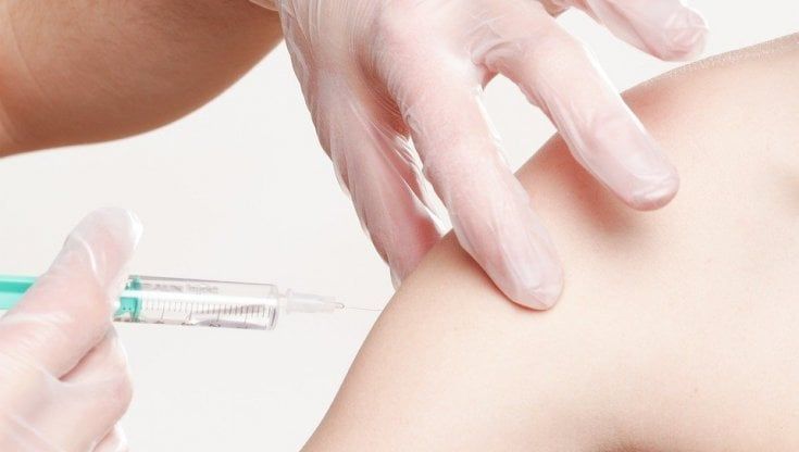 Coronavirus, per il vaccino di Oxford primi test a Modena