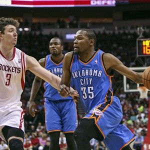 Basket, Nba: Durant come Jordan, sopra i 25 per 40 gare di fila