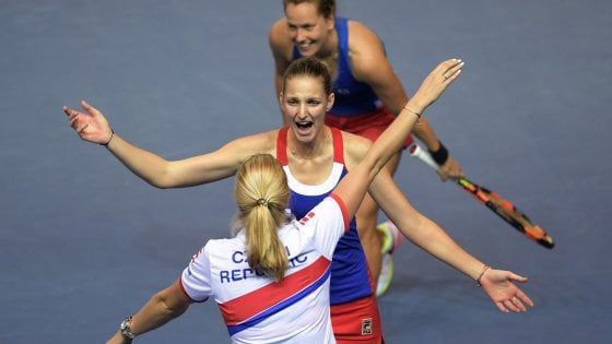 Tennis, Fed Cup: Francia ko nel doppio, a Strasburgo trionfa la Repubblica Ceca