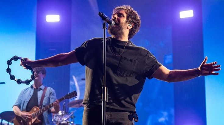 Tommaso Paradiso: “Riempio di note il vuoto d’amore”