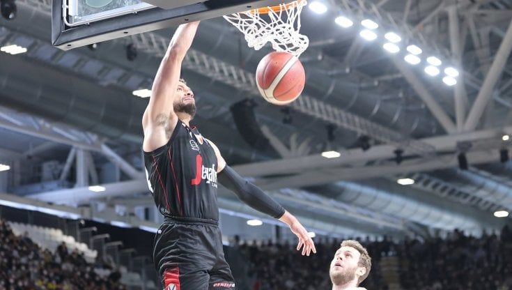 Virtus-Milano, Baraldi scalda la vigilia scudetto: "Preoccupati per gli arbitri"