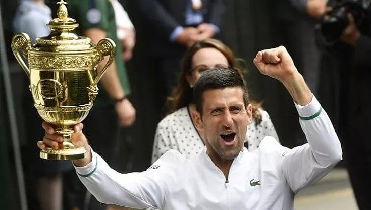 Wimbledon non assegnerà punti per l'esclusione dei tennisti russi e bielorussi. Djokovic ne perde duemila, Berrettini 1.200