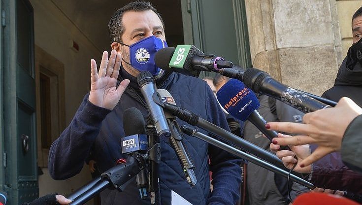 Quella visita di Salvini all'ambasciata Usa e il duello aperto con Meloni per la leadership del centrodestra