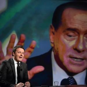 Renzi offre a Berlusconi confronto tv. Poi decisa la staffetta