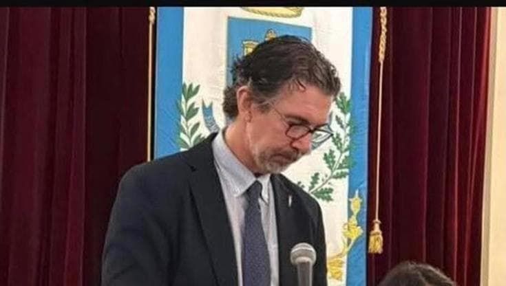 Si dimette Giovanni Crosta, l’assessore di Agrigento con una casa abusiva da sanare