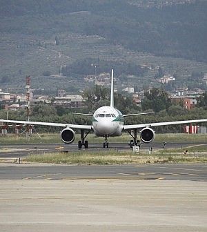 Alitalia, nel piano Etihad utile nel 2017.Ma prima servono 2.700 esuberi