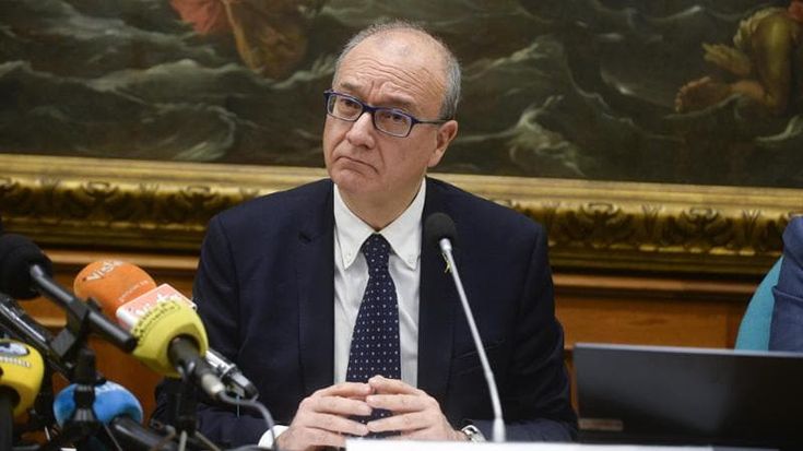 Carta docente, finalmente arriva ma con 100 euro in meno