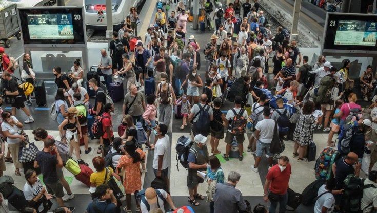 Il sondaggio di Polis: metà dei lombardi dopo il Covid  è pessimista, uno su tre si sente escluso