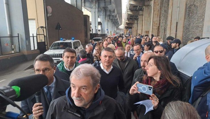 Waterfront di Genova, oggi la passeggiata in porto: una festa nonostante le polemiche