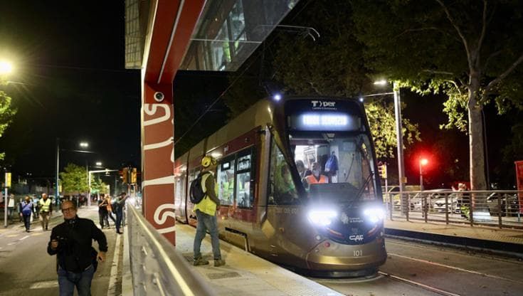 Tram, prima prova su strada: il debutto della linea Rossa a Borgo Panigale