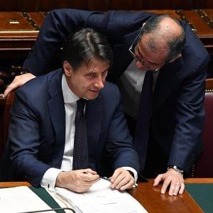 Sì della Camera, lo sblocca-cantieri è legge. Delrio attacca: "Apre strada a infiltrazioni mafiose"